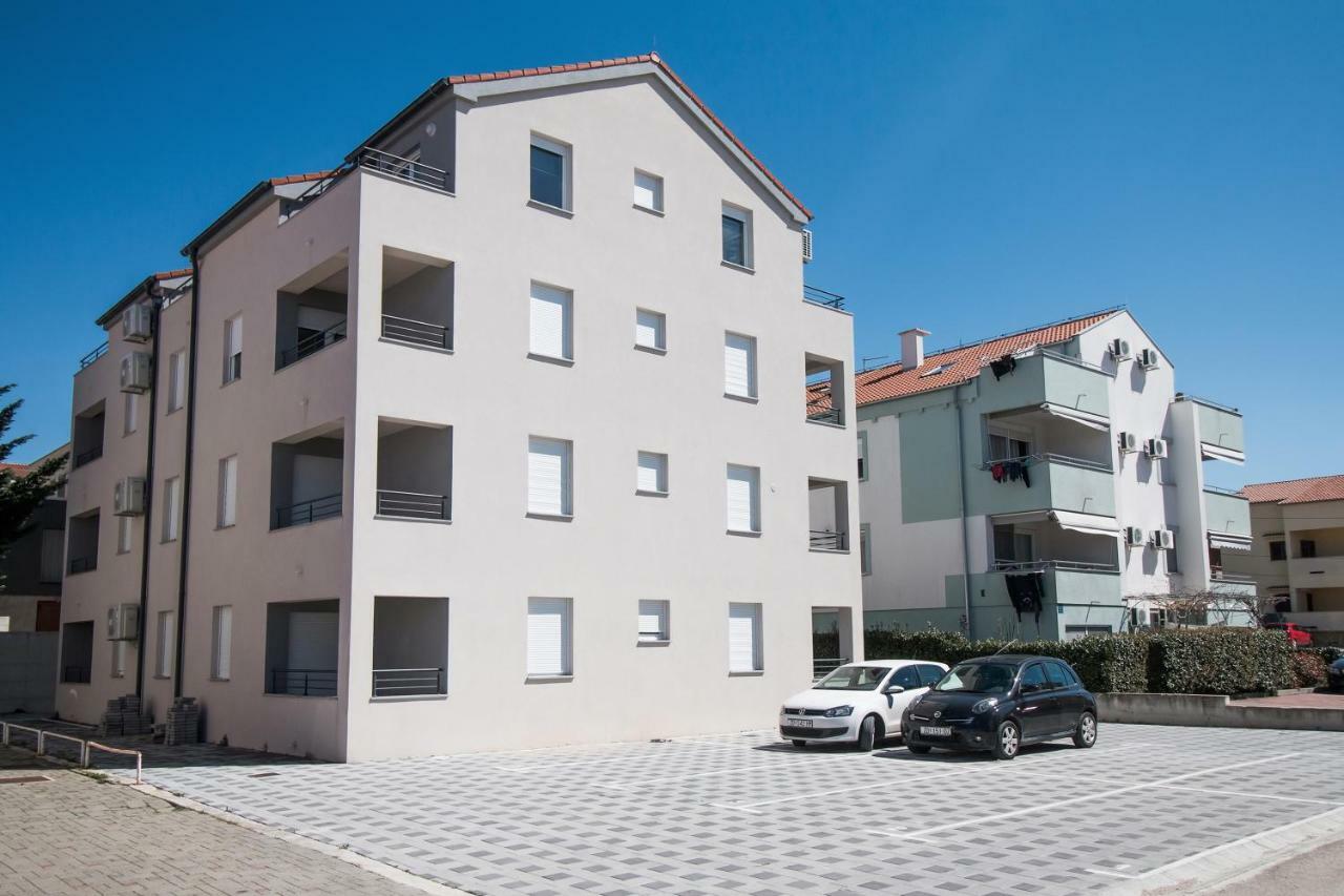Apartment Hera With Balcony And Free Parking Задар Екстериор снимка