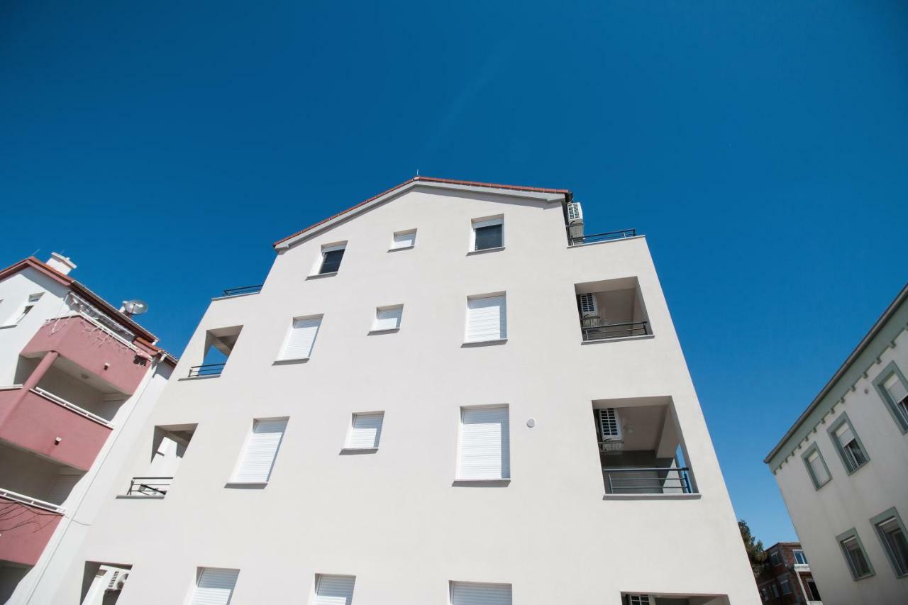 Apartment Hera With Balcony And Free Parking Задар Екстериор снимка