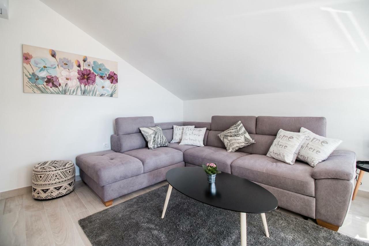 Apartment Hera With Balcony And Free Parking Задар Екстериор снимка