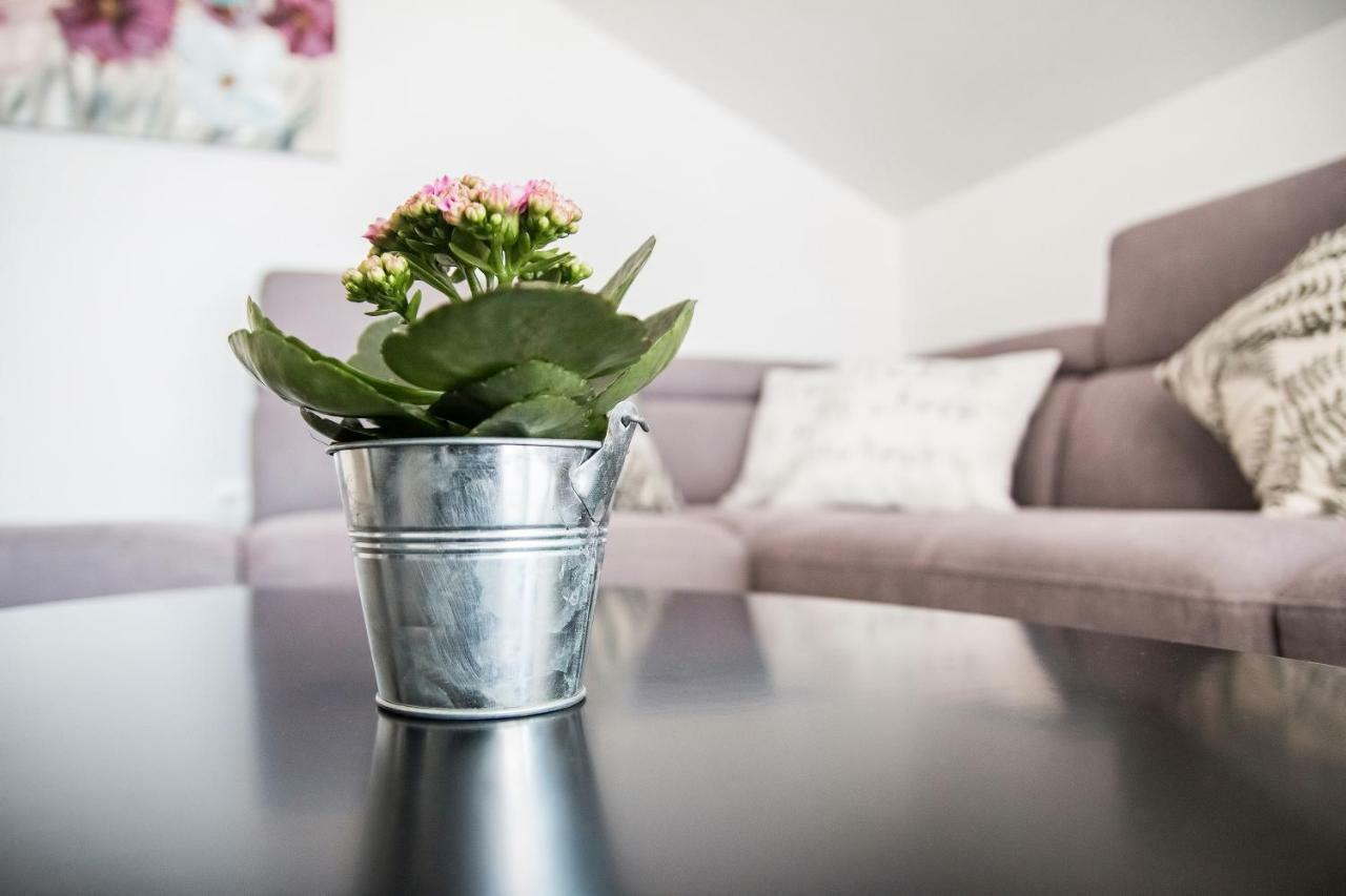Apartment Hera With Balcony And Free Parking Задар Екстериор снимка