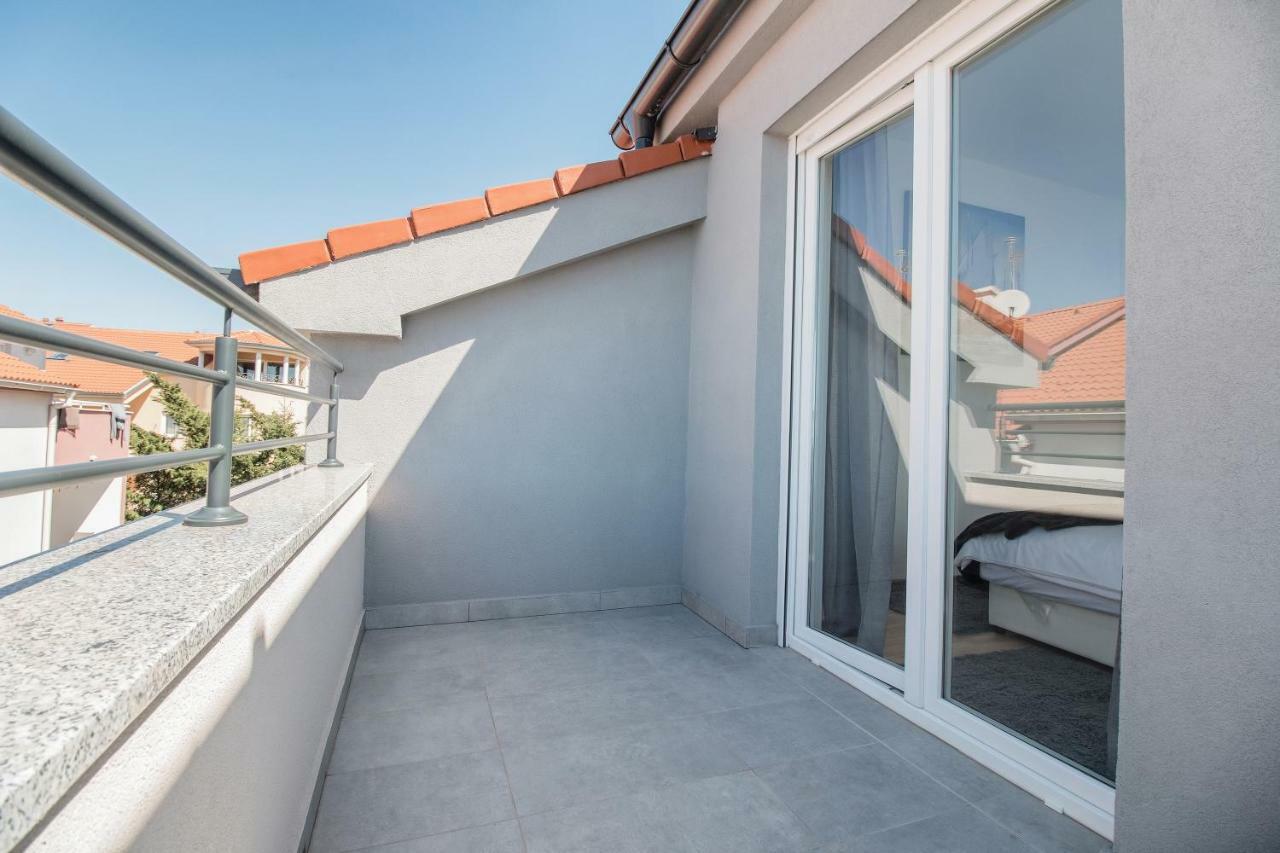 Apartment Hera With Balcony And Free Parking Задар Екстериор снимка
